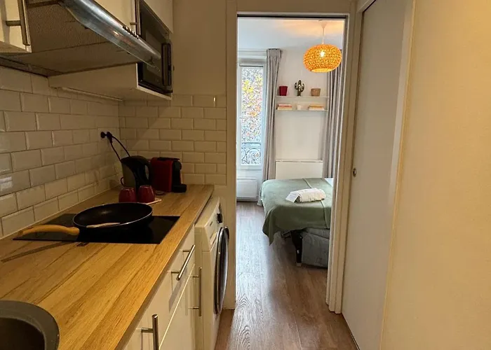 Apartment Clichy Getaway - C70 Paris