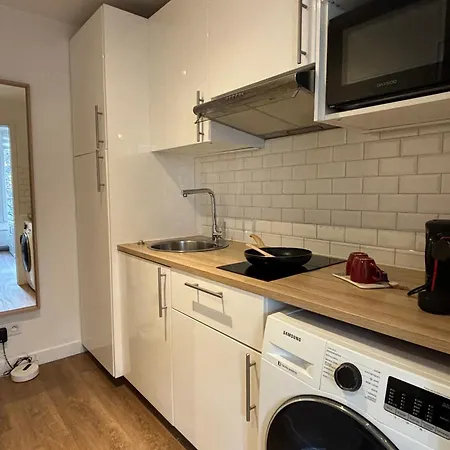 Clichy Getaway - C70 Paryż